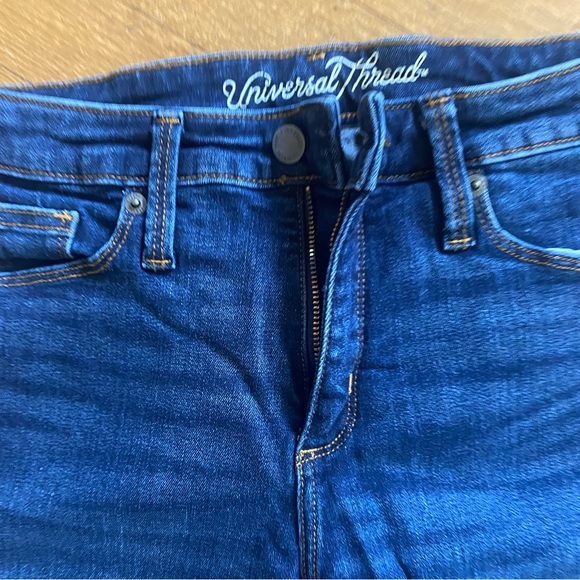 Universal Thread High Rise Skinny Jean - Picture 4 of 6